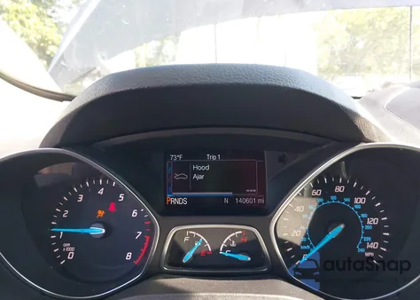 2016 Ford Escape Titanium z USA, uszkodzony, nr VIN 1FMCU9J91GUA95296